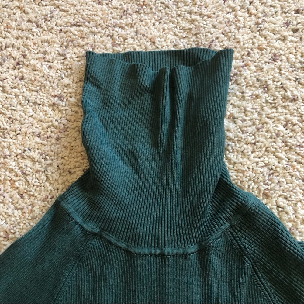 525 America Dark Green Ribbed Turtleneck Sweater - Picture 2 of 6